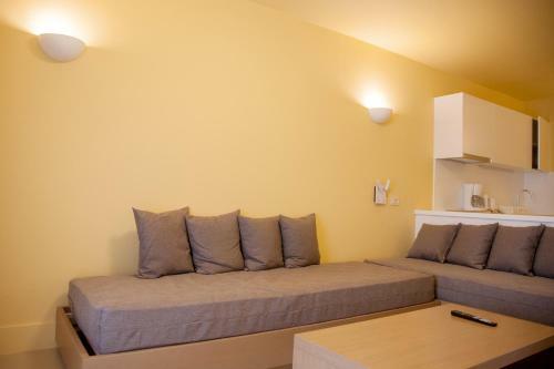 Ilion Beach Hotel