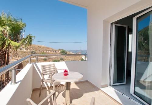 Zacharias Villa Sleeps 7 With Pool And Air Con