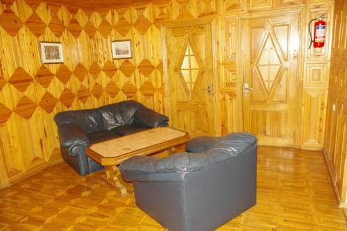 Hostal Turn? Guest House
