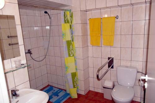Hostal Turn? Guest House