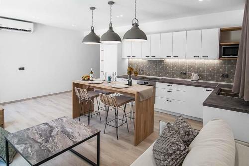 Lindos Villa Sleeps 4 Pool Air Con T803245
