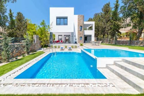 Lardos Villa Sleeps 7 With Pool Air Con And Wifi