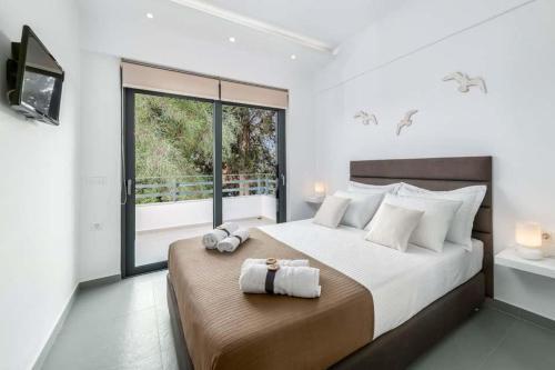 Lardos Villa Sleeps 7 With Pool Air Con And Wifi