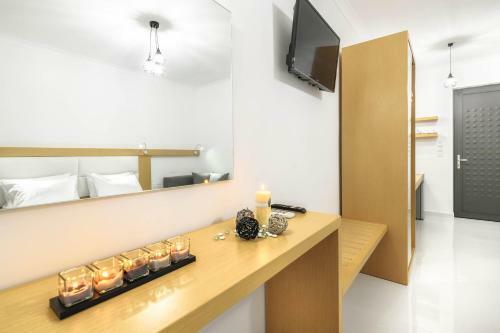 Bed & Breakfast White Canvas Boutique Studios