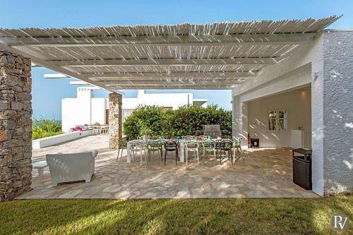 Agios Onoufrios Villa Sleeps 14 With Pool And Air Con
