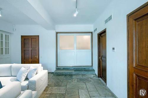 Agios Onoufrios Villa Sleeps 14 With Pool And Air Con