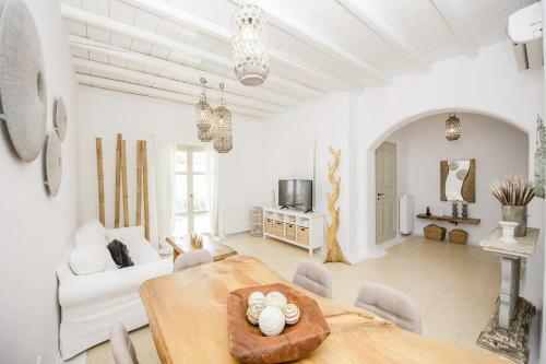 Marvi House