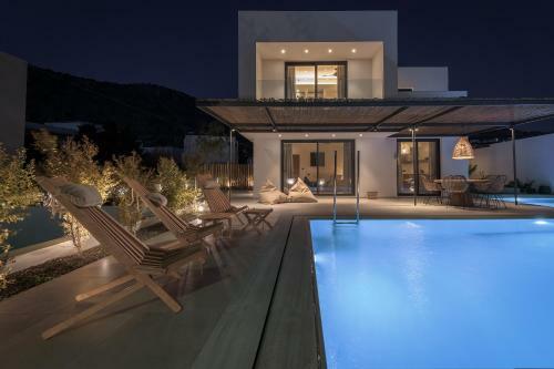 Bianco Villa - Adam