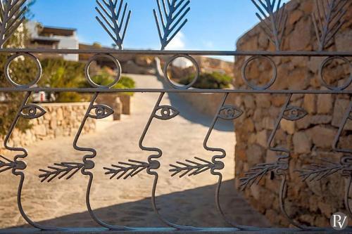 Costa Ilios Villa Sleeps 16 With Pool And Air Con