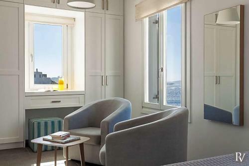 Costa Ilios Villa Sleeps 16 With Pool And Air Con