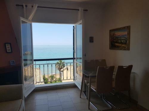 Glyfada Apartment 91