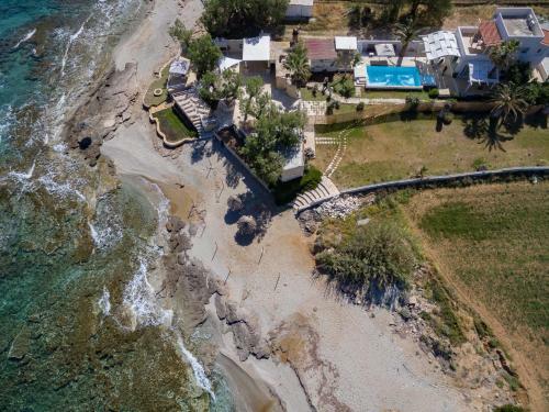 Hara's Beach Villa
