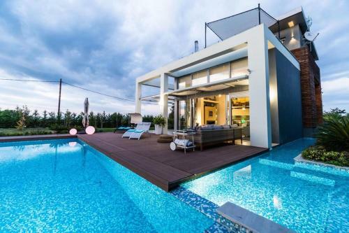 Island Villa Sani
