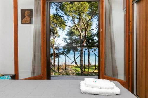 Filyra Private Beach Villa
