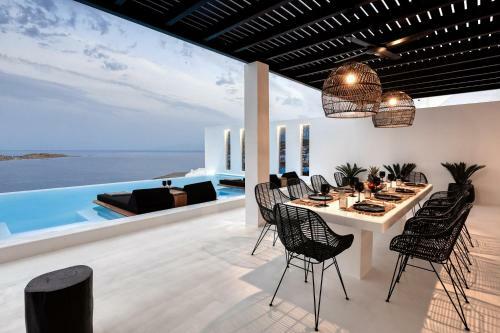 Psarou Black Villa 2