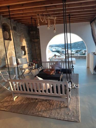 Hostal Vougli View