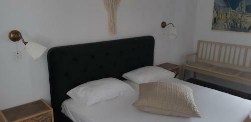 Hostal Vougli View
