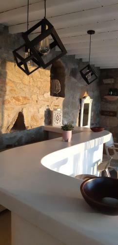 Hostal Vougli View