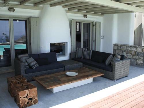 Kalafati Villa Sleeps 12 With Pool And Air Con