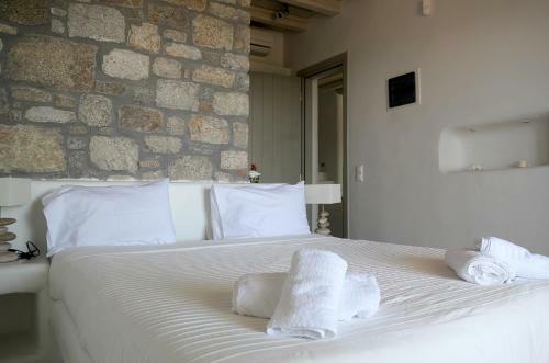 Kalafati Villa Sleeps 12 With Pool And Air Con