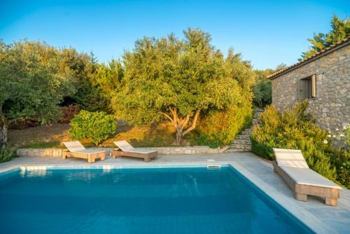 Gialova Villa Sleeps 4 Pool Air Con Wifi