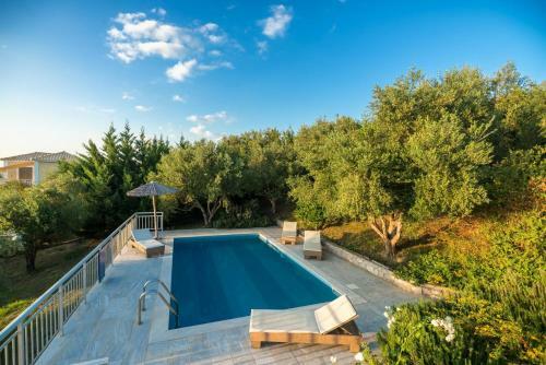 Gialova Villa Sleeps 4 Pool Air Con Wifi
