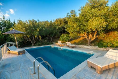 Gialova Villa Sleeps 4 Pool Air Con Wifi