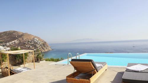 Elia Villa Sleeps 14 With Pool And Air Con