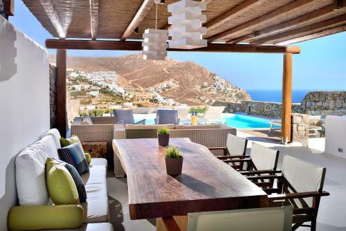 Villa In Elia Sleeps 6 With Pool And Air Con