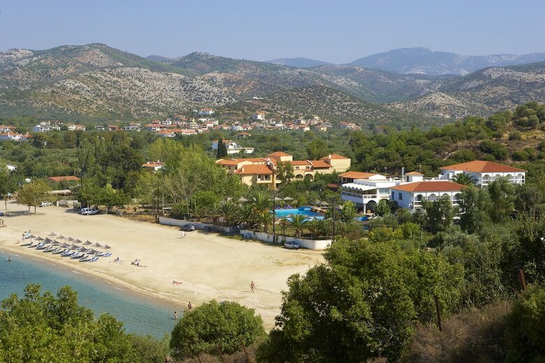 Kamari Beach Hotel