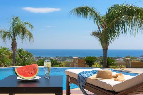 Kalythies Villa Sleeps 8 With Pool And Air Con