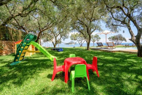Limni Keriou Villa Sleeps 6 With Pool And Air Con