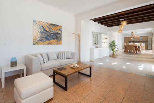 Chalikounas Villa Sleeps 6 Pool Air Con Wifi