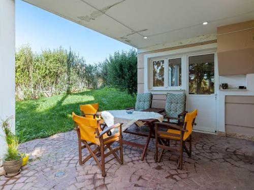 Pleasant Holiday Home In Chalcis With Garden