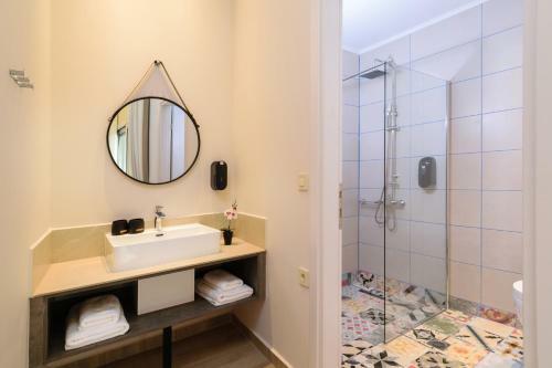 Iliana Apartments