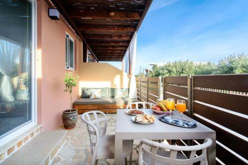 Iliana Apartments