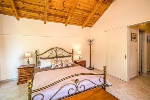 Neromylos Villa Sleeps 6 With Pool And Air Con