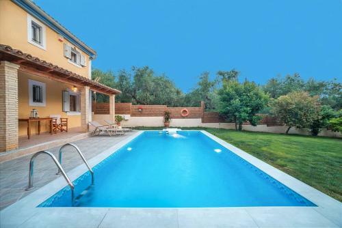 Neromylos Villa Sleeps 6 With Pool And Air Con