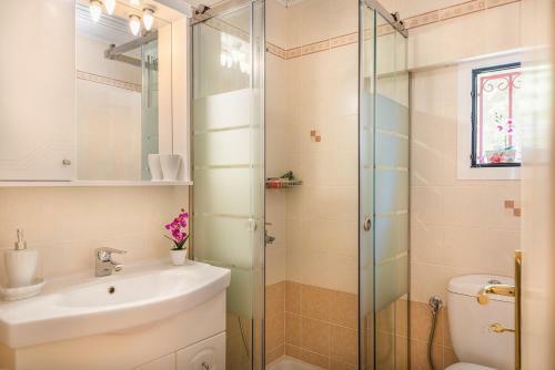 Neromylos Villa Sleeps 6 With Pool And Air Con