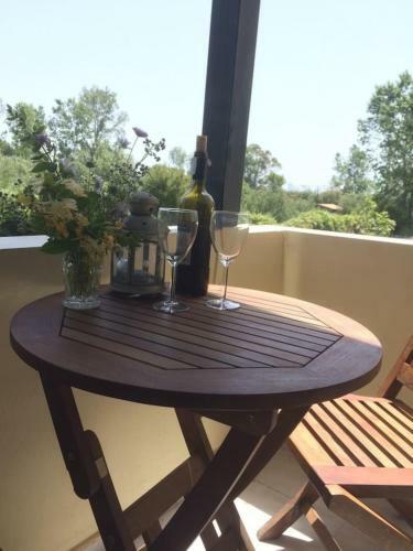Relaxing Retreat In Chalikounas Apartment