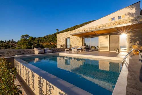 Atrium Villas II