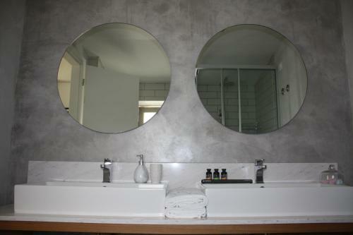 Hotel Anemolia Parga Suites