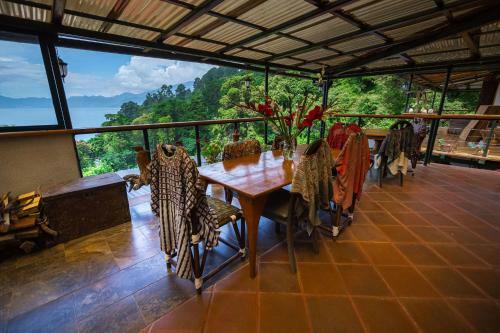Hotel Jenna's River Bed And Breakfast
