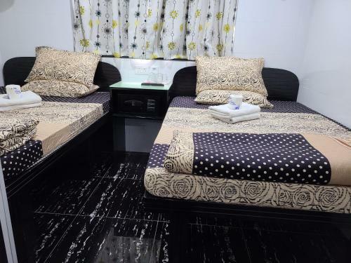 Hostal Vienna Hostel