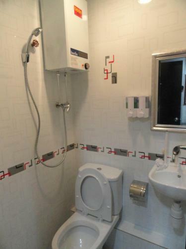 Hostal Vienna Hostel