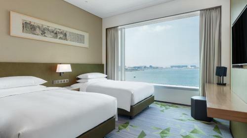 Sheraton Hong Kong Tung Chung Hotel