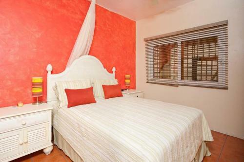 Turtle Casa Beach And Gaming Suites Home