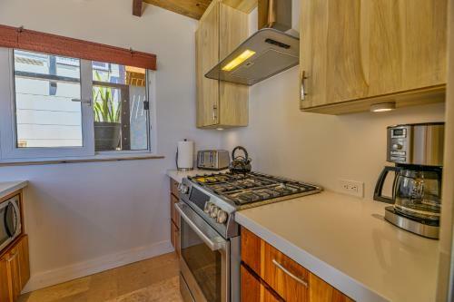 Villa Topaz Above West Bay With 180 Degree Views!