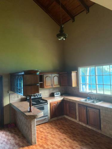 Gorgeous 6 Br House Bbq Pool And Relax- Walk 2 Beach