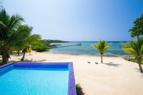 Vivaro Roatan Beachfront